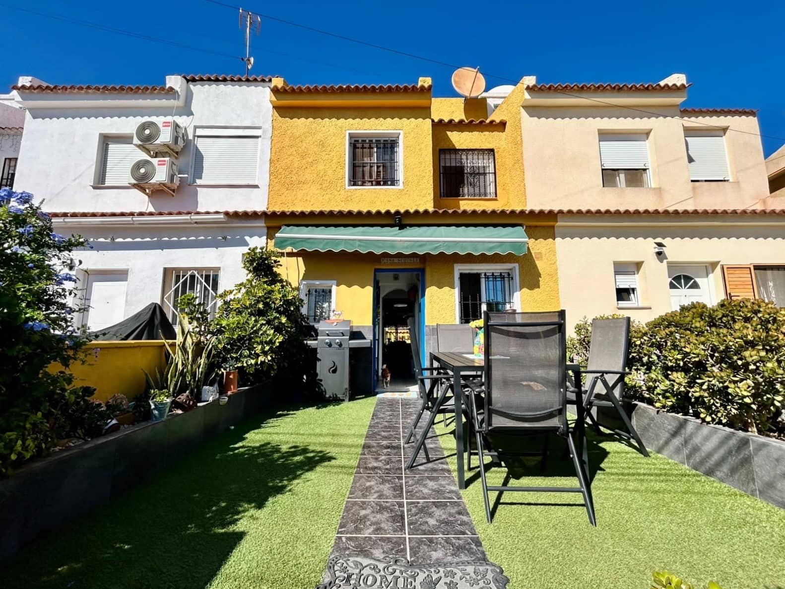3 chambre Maison de Ville à vendre à Torrevieja - 175 000 € (Ref: 10110485)