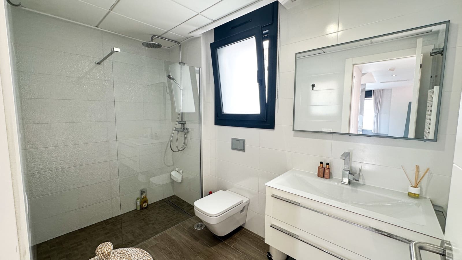 Estudio de 5 habitaciones en Torrevieja en venta con piscina garaje - 549.000 € (Ref: 10110487)
