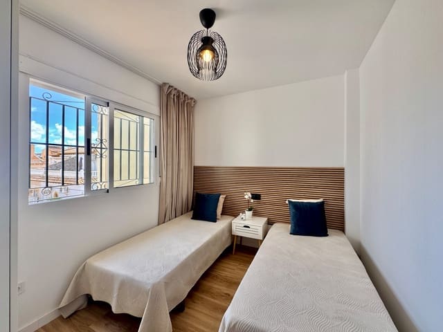 3 slaapkamer Huis te koop in Lomas de Cabo Roig - Los Dolses, Orihuela met zwembad garage - € 268.800 (Ref: 10110489)