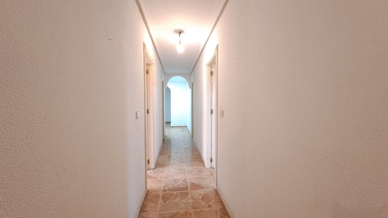 5 camera da letto Appartamento in vendita in Torrevieja con garage - 315.000 € (Rif: 10110531)