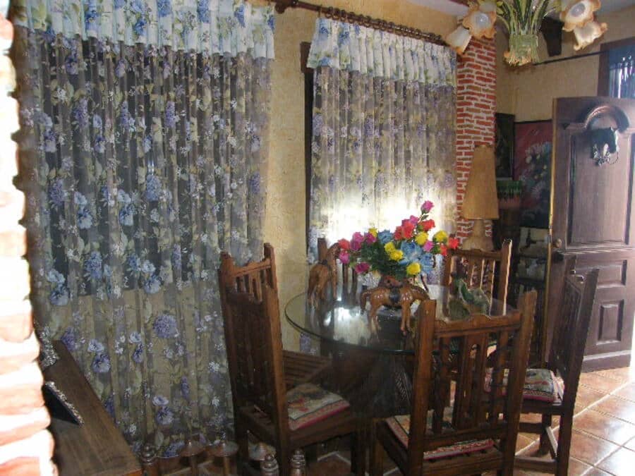 6 bedroom Townhouse for sale in Daya Nueva with garage - € 369,000 (Ref: 10110541)