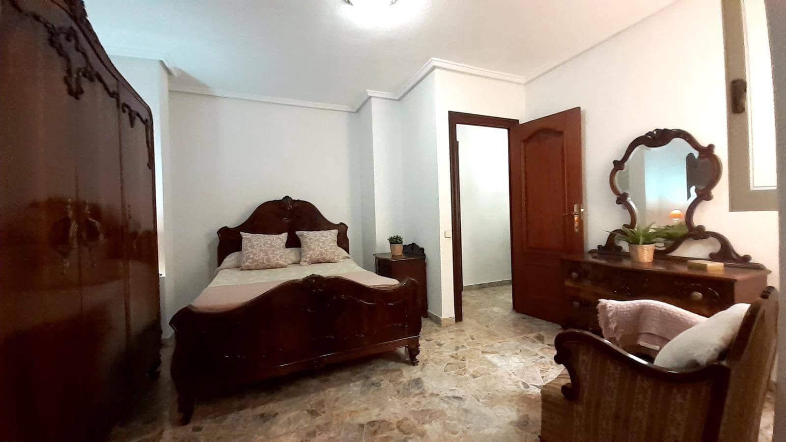 Apartamento de 4 habitaciones en Torrevieja en venta - 285.000 € (Ref: 10110559)