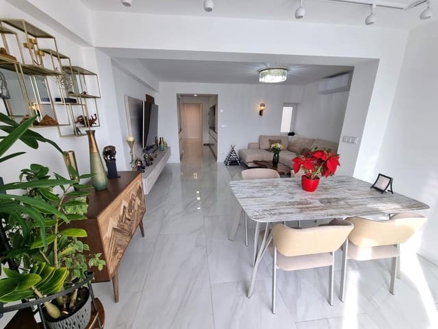 Apartamento de 2 habitaciones en Centro - Muelle Pesquero, Torrevieja en venta - 239.000 € (Ref: 10110602)