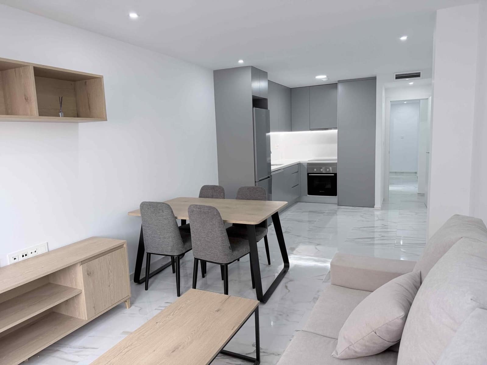 2 slaapkamer Appartement te koop in Torrevieja met zwembad - € 239.000 (Ref: 10110612)