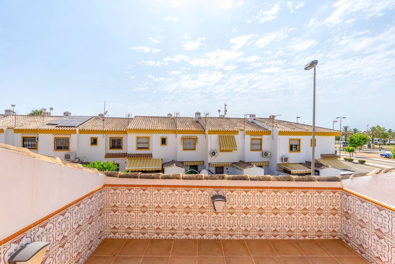 3 sovrum Radhus till salu i Torre de la Horadada med pool garage - 445 000 € (Ref: 10110619)