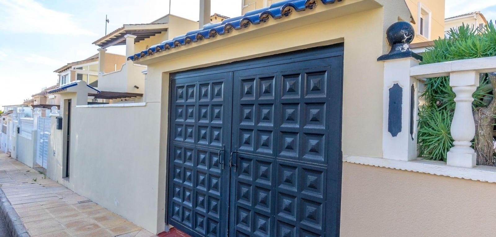 3 sovrum Villa till salu i Orihuela Costa med pool garage - 295 000 € (Ref: 10110637)