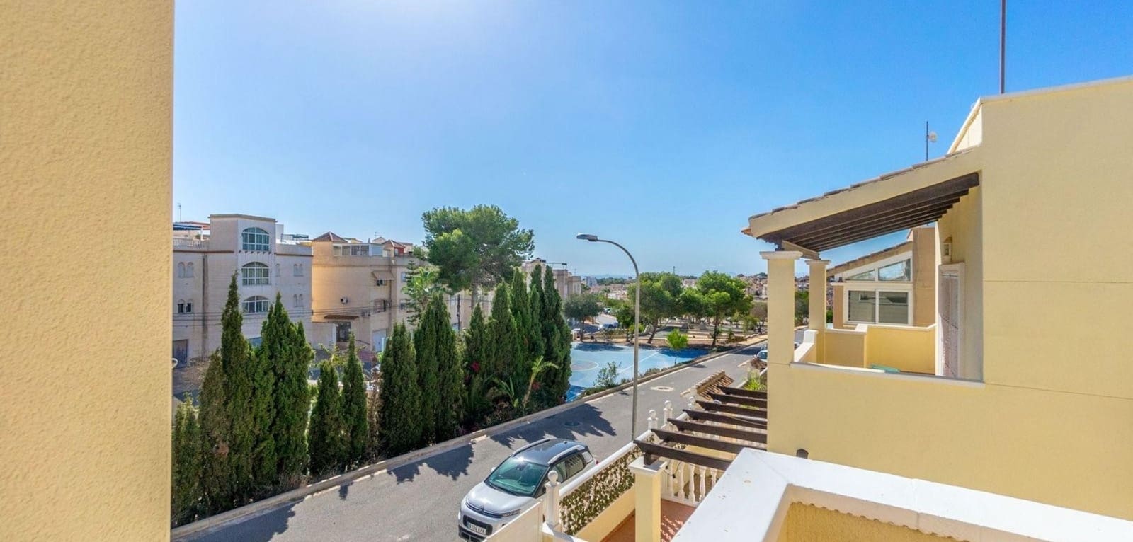 3 sovrum Villa till salu i Orihuela Costa med pool garage - 295 000 € (Ref: 10110637)
