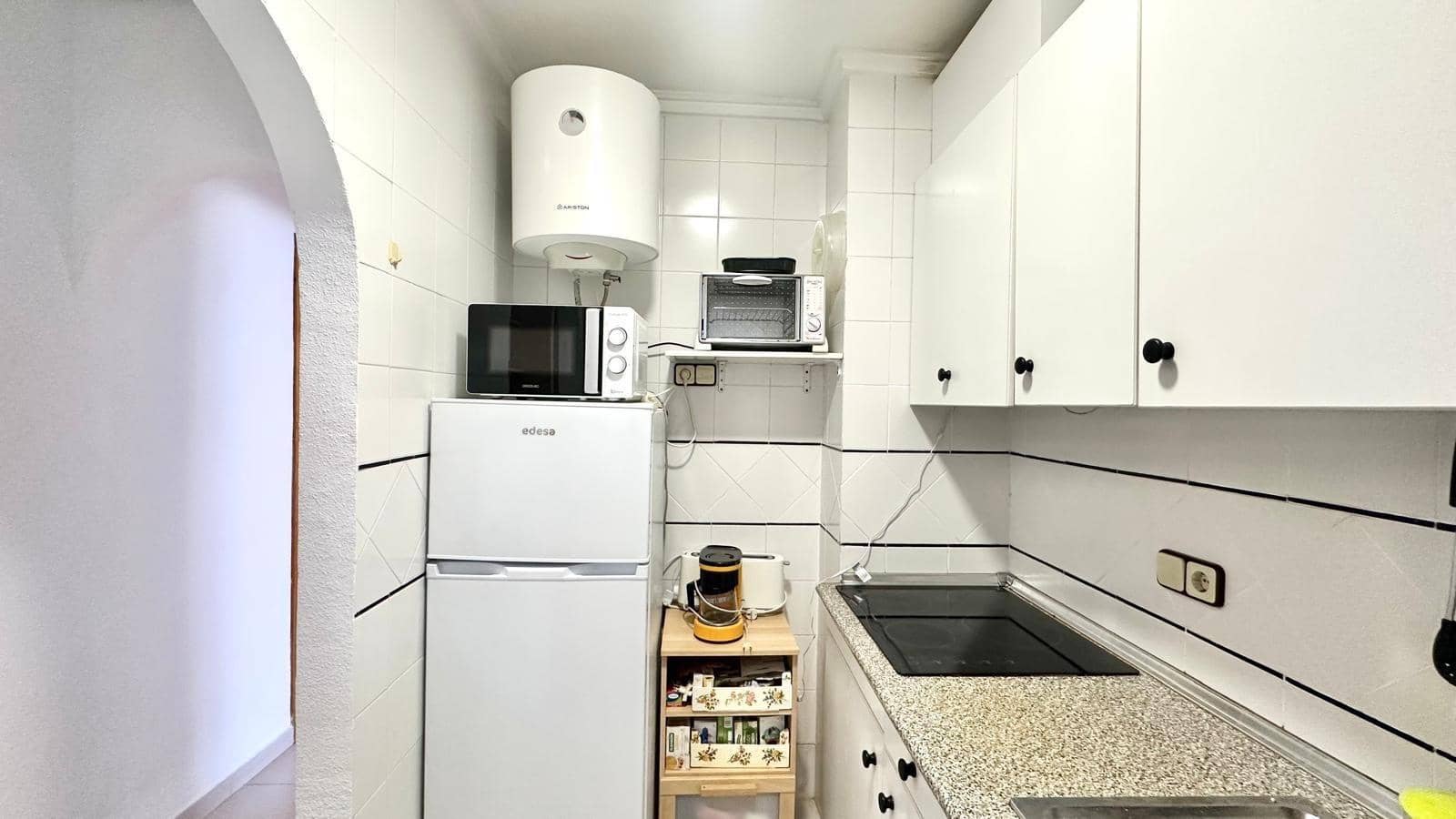 2 soveværelse Lejlighed til salg i Torrevieja med swimmingpool - € 158.000 (Ref: 10110709)