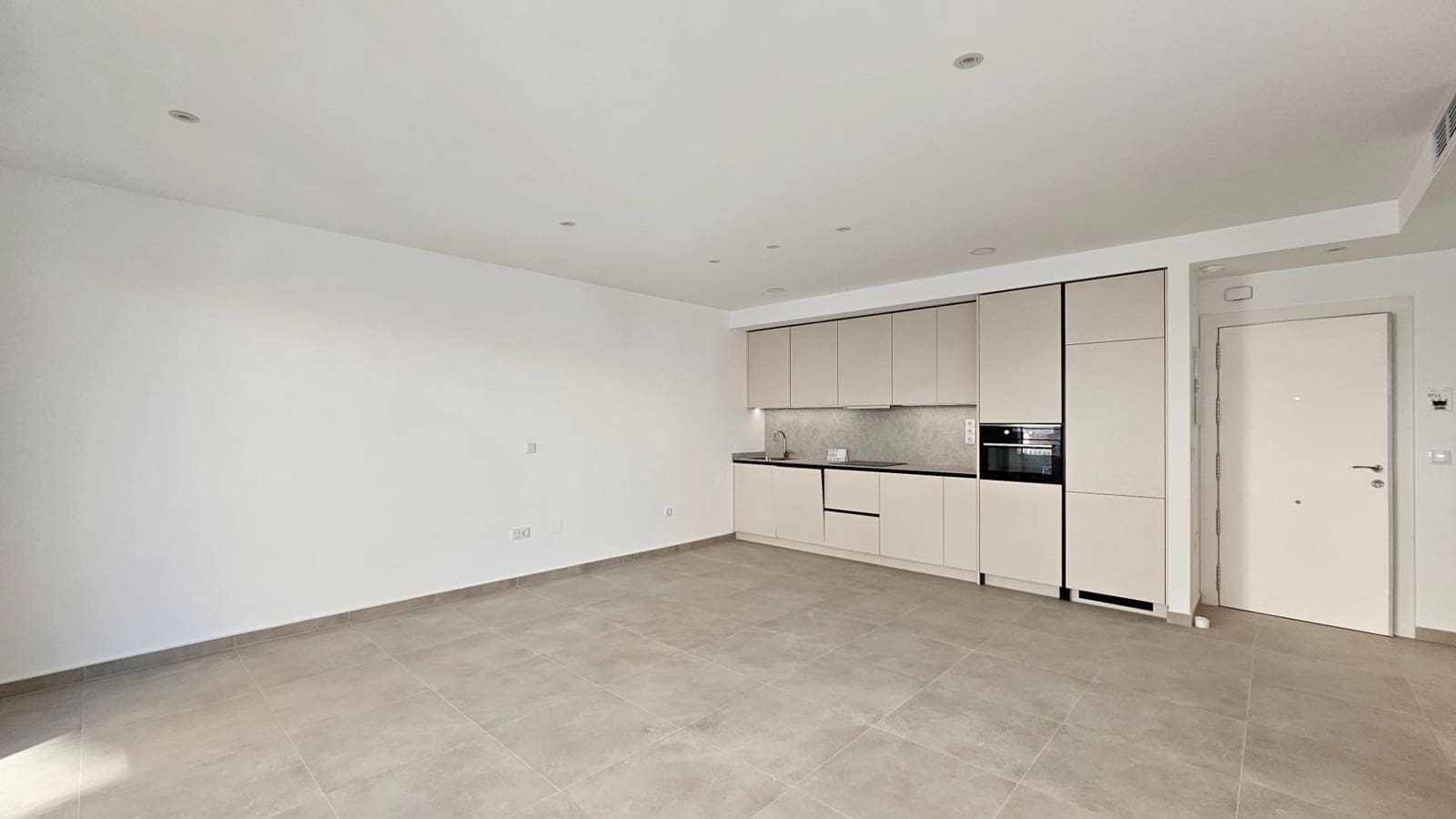 1 soveværelse Lejlighed til salg i Torrevieja med garage - € 255.000 (Ref: 10110722)