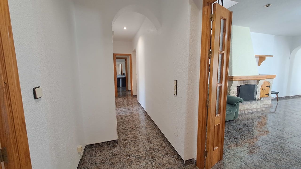 5 soverom Villa til salgs i Villamartin med garasje - € 519 000 (Ref: 10110758)