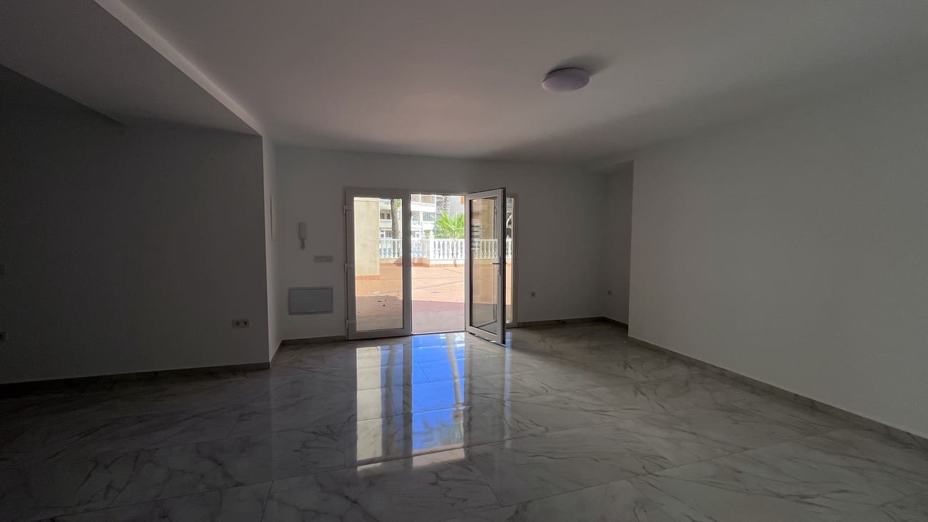 2 sovrum Bungalow till salu i Torrevieja med pool garage - 250 000 € (Ref: 10110768)