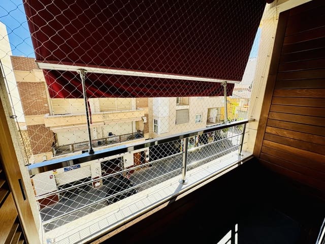 3 makuuhuone Huoneisto myytävänä paikassa Centro - Muelle Pesquero, Torrevieja mukana 
autotalli - 399 000 € (Ref: 10110790)