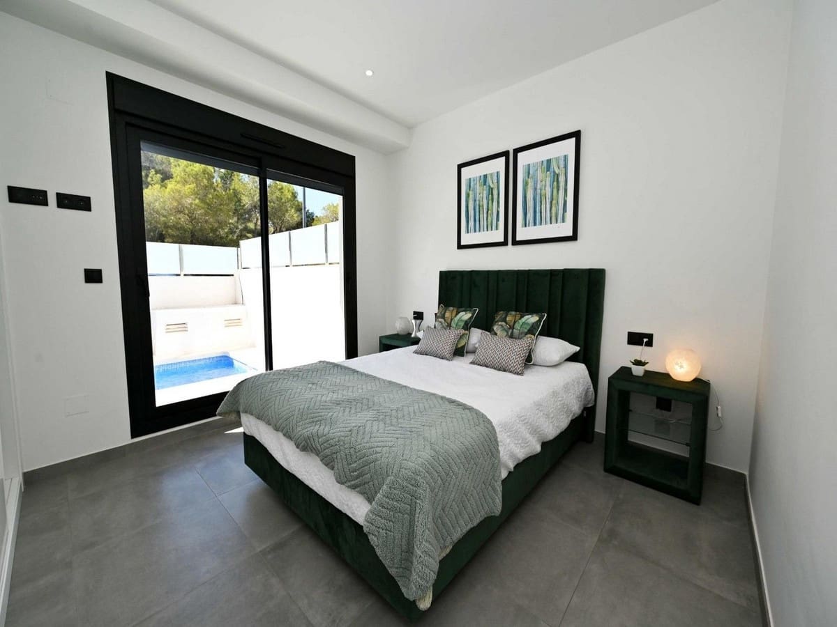 2 soveværelse Byhus til salg i Orihuela Costa med swimmingpool garage - € 342.000 (Ref: 10111307)