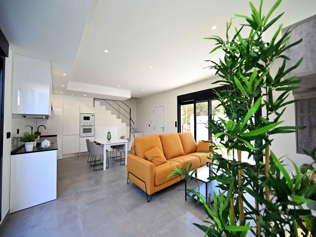 2 soveværelse Byhus til salg i Orihuela Costa med swimmingpool garage - € 342.000 (Ref: 10111307)