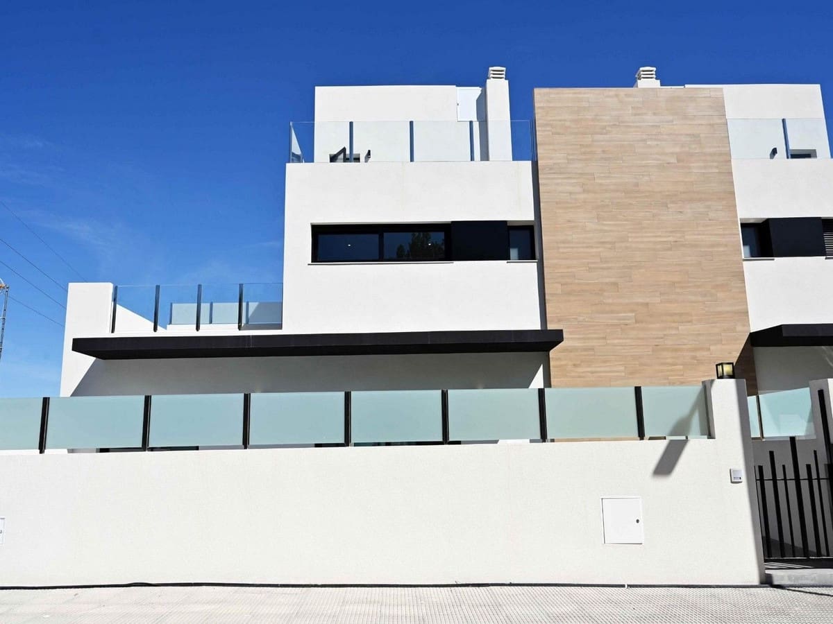 2 soveværelse Byhus til salg i Orihuela Costa med swimmingpool garage - € 342.000 (Ref: 10111307)