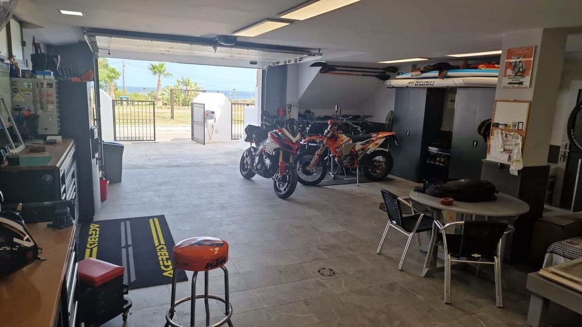 3 sovrum Hus till salu i La Duquesa / Puerto de la Duquesa med garage - 515 000 € (Ref: 10111380)
