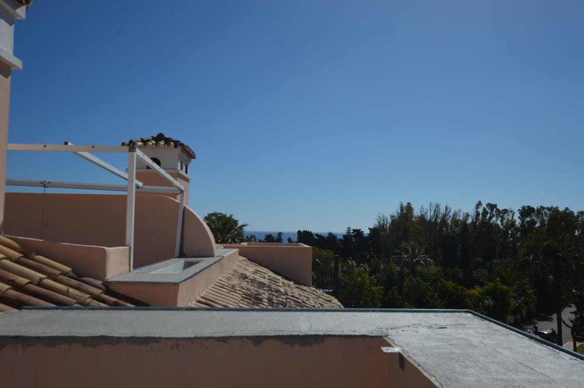 2 soveværelse Lejlighed til salg i Costalita med swimmingpool - € 530.000 (Ref: 10111411)