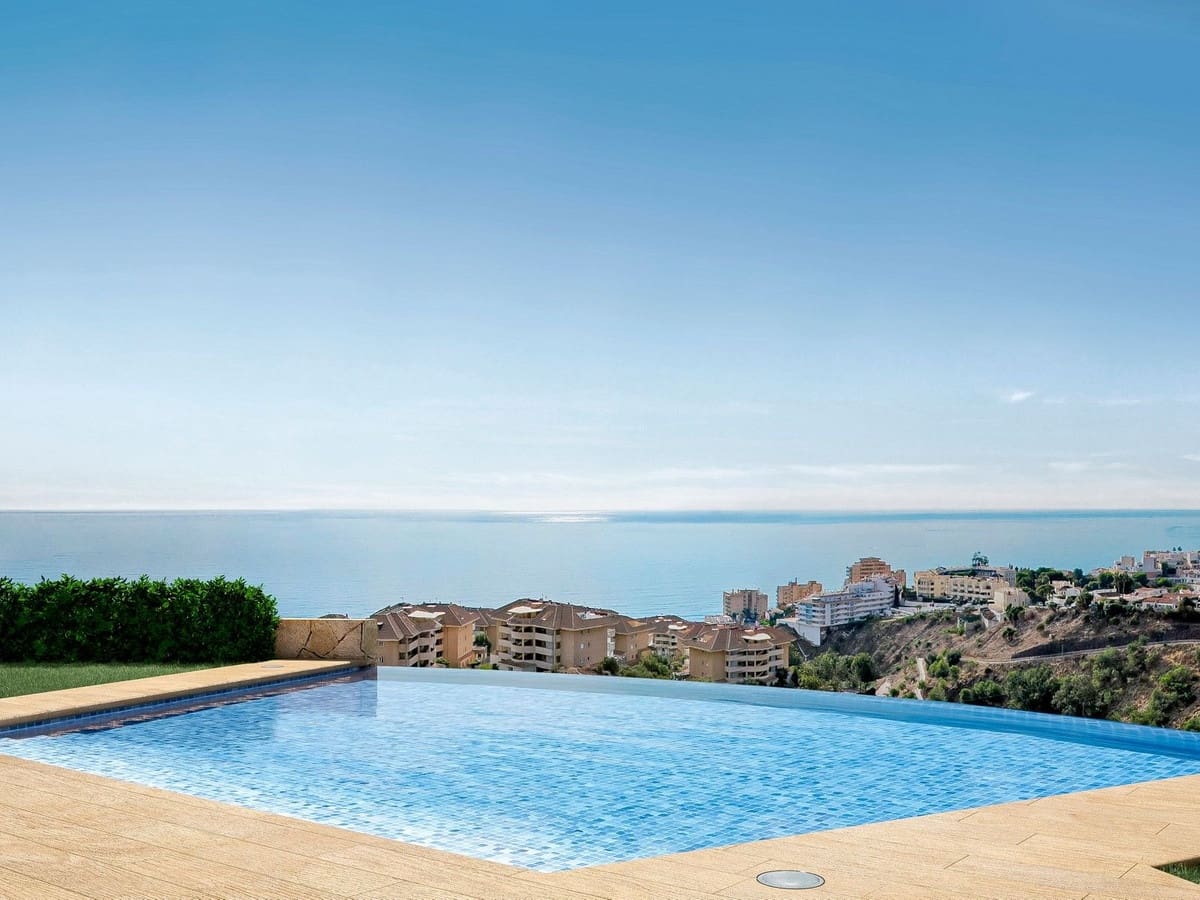 3 camera da letto Villetta Bifamiliare in vendita in Fuengirola con piscina garage - 1.100.000 € (Rif: 10111434)