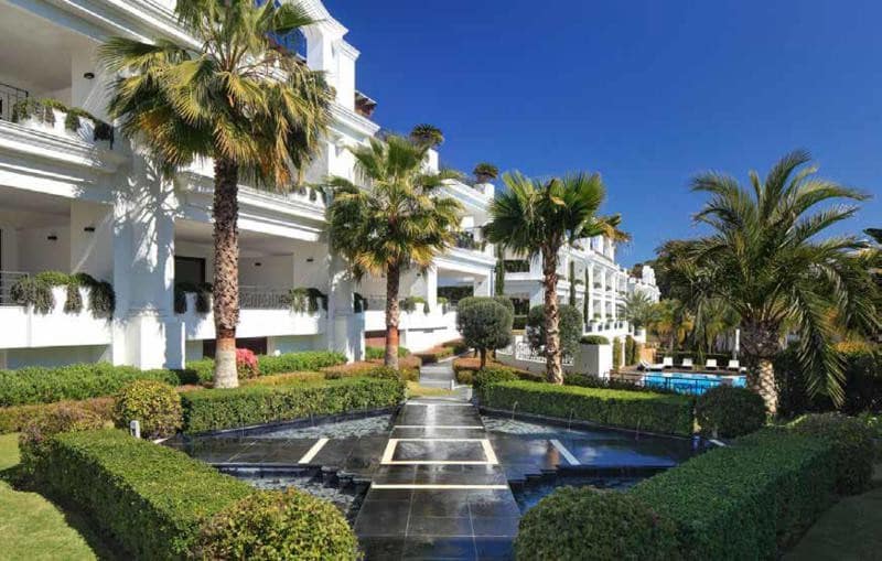 3 sypialnia Apartament na sprzedaż w New Golden Mile z basenem garażem - 2 150 000 € (Ref: 10111474)