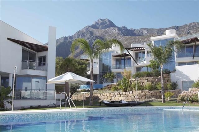 4 soveværelse Byhus til salg i Rodeo Alto - Guadaiza - La Campana, Marbella med swimmingpool garage - € 1.856.950 (Ref: 10111476)