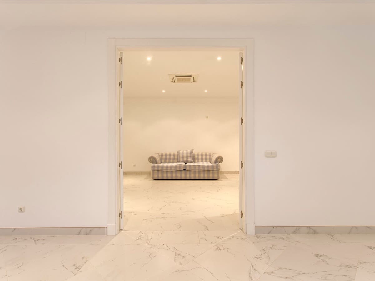 8 soverom Villa til salgs i Benahavis med svømmebasseng garasje - € 3 995 000 (Ref: 10113652)