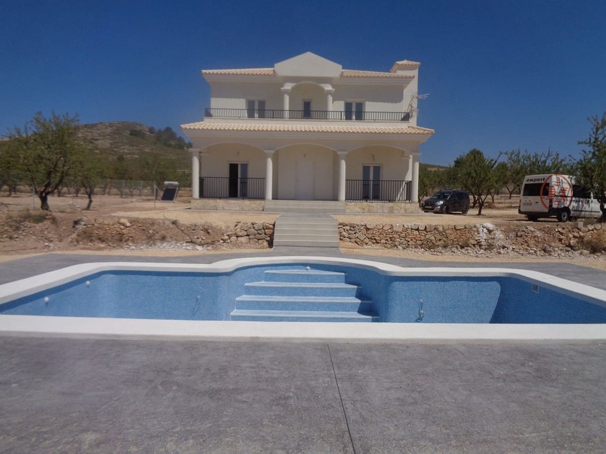 4 quarto Moradia para venda em Pinoso com piscina garagem - 357 000 € (Ref: 10113680)