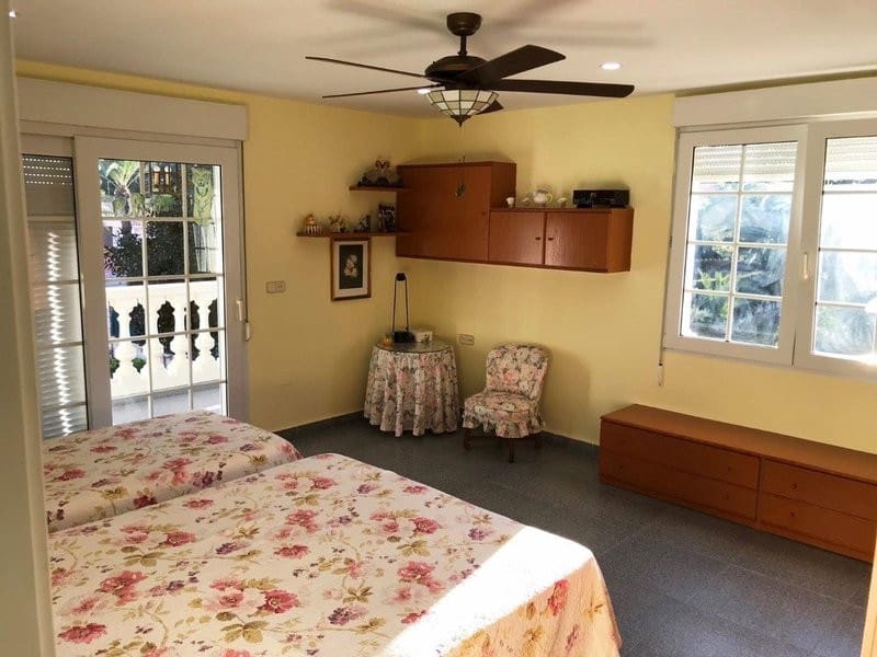 6 chambre Villa/Maison à vendre à Cabo Roig avec piscine garage - 1 555 000 € (Ref: 10113715)