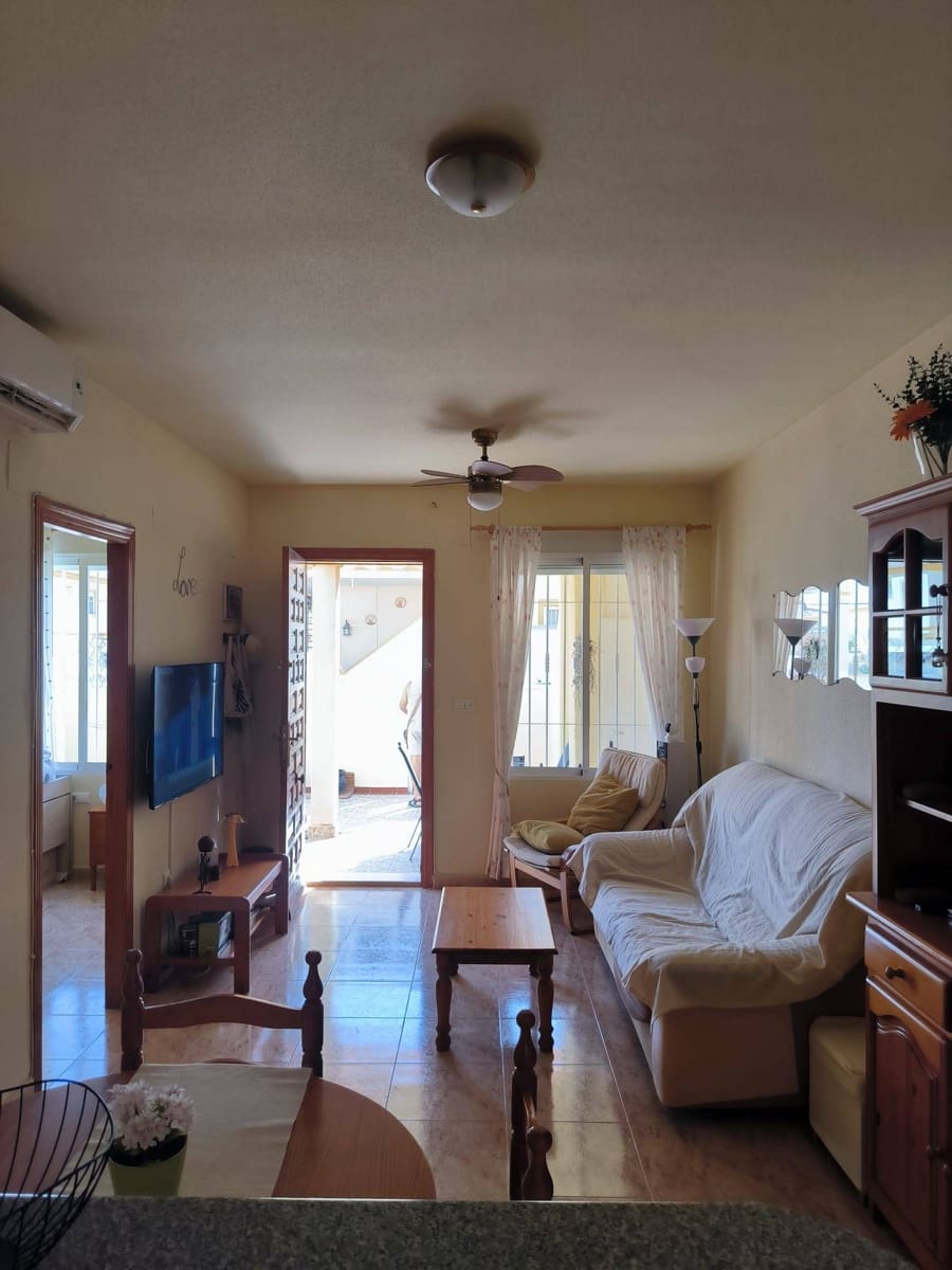 2 quarto Bungalow para venda em Orihuela Costa - 176 900 € (Ref: 10113882)