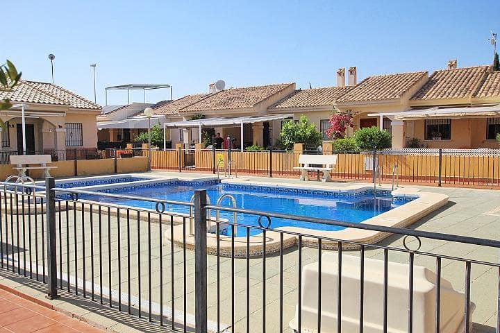 2 slaapkamer Bungalow te koop in Guardamar del Segura met zwembad garage - € 171.000 (Ref: 10113943)