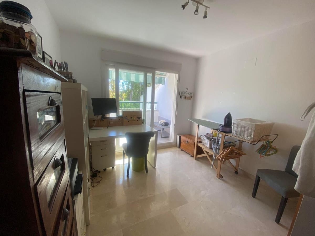 5 soverom Leilighet til salgs i Guadalmina med svømmebasseng garasje - € 750 000 (Ref: 10114230)