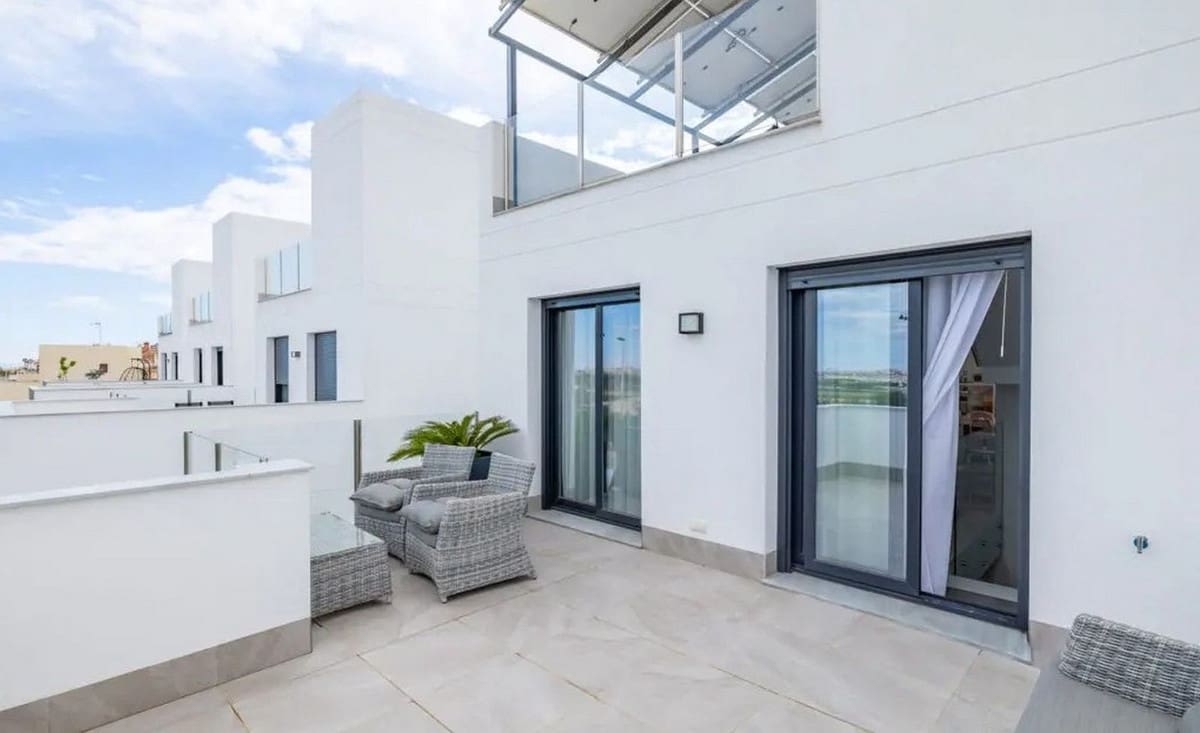 3 quarto Moradia para venda em Los Balcones com piscina garagem - 660 000 € (Ref: 10114328)