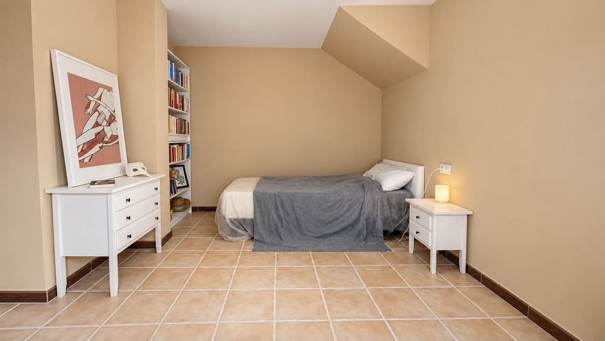 Pareado de 4 habitaciones en Caleta de Fuste en venta con piscina garaje - 450.000 € (Ref: 10114366)