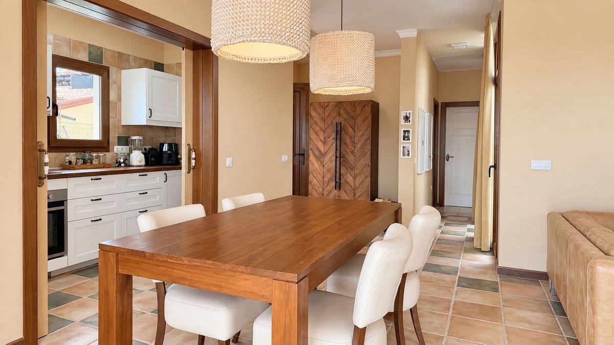 Pareado de 4 habitaciones en Caleta de Fuste en venta con piscina garaje - 450.000 € (Ref: 10114366)