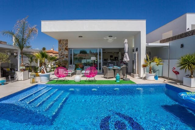 3 sovrum Villa till salu i El Chaparral, Torrevieja med pool garage - 594 000 € (Ref: 10117569)