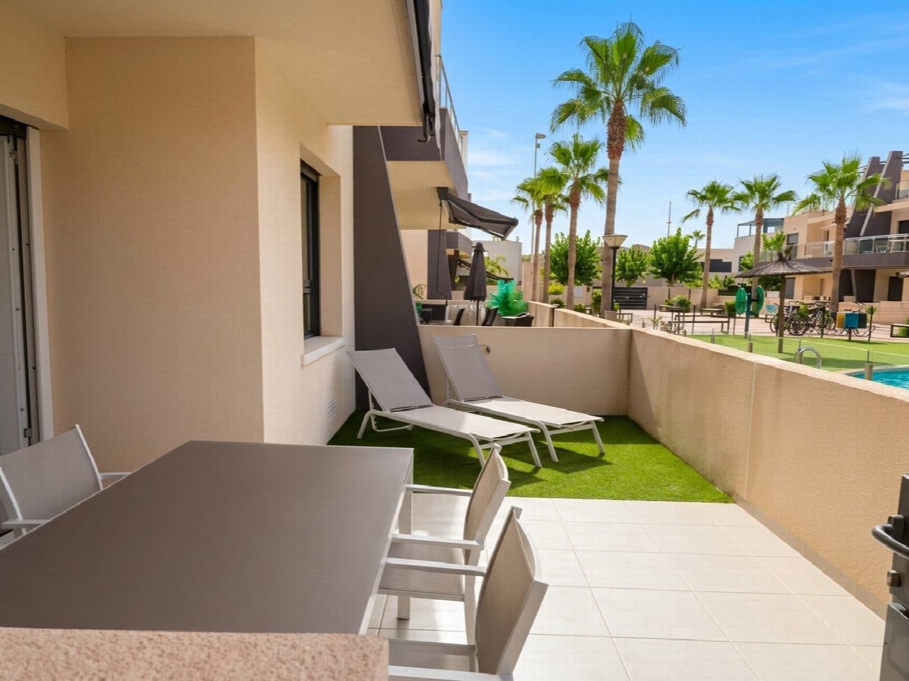 2 soveværelse Lejlighed til salg i Pilar de la Horadada med swimmingpool - € 290.000 (Ref: 10117747)