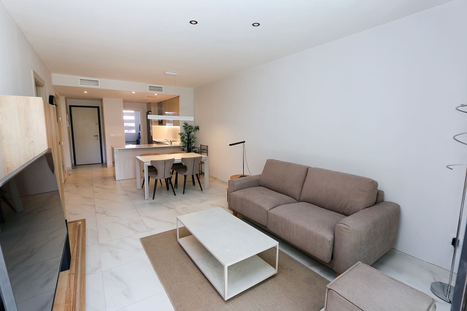 2 slaapkamer Appartement te koop in Playa Flamenca met zwembad garage - € 425.000 (Ref: 10117763)