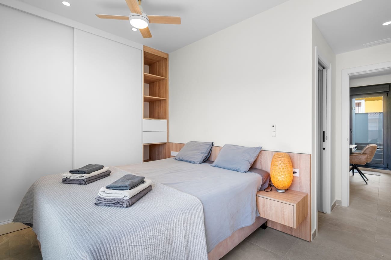 3 soverom Kjedet enebolig til salgs i Torre de la Horadada med svømmebasseng - € 545 000 (Ref: 10117792)