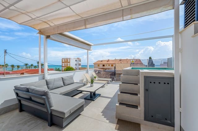 3 soverom Kjedet enebolig til salgs i Torre de la Horadada, Pilar de la Horadada med svømmebasseng - € 545 000 (Ref: 10117792)