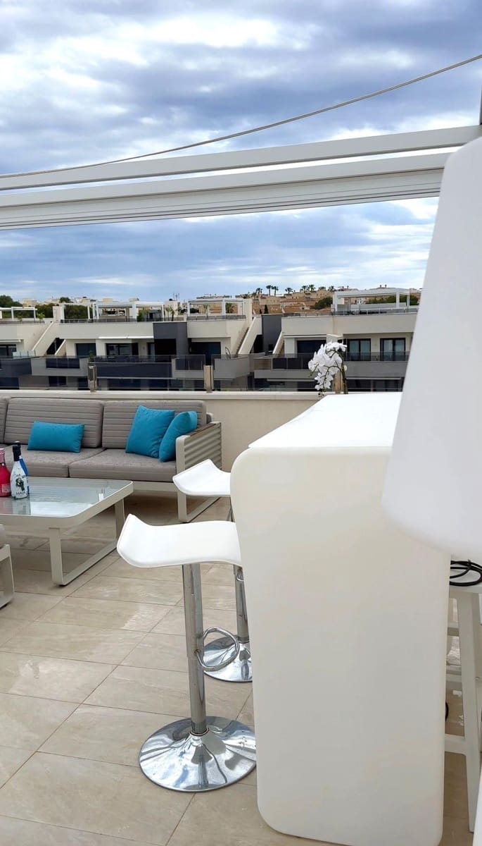3 makuuhuone Huoneisto myytävänä paikassa Orihuela Costa mukana uima-altaan 
autotalli - 489 000 € (Ref: 10117841)