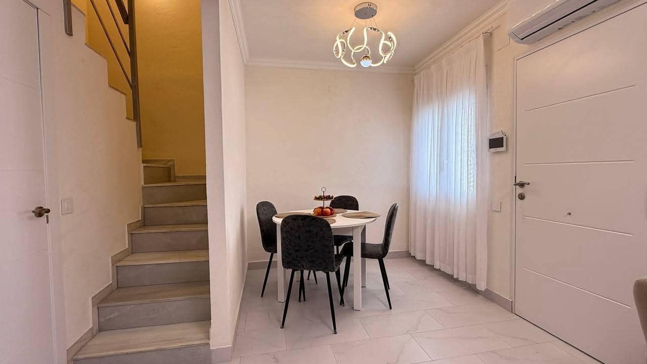3 slaapkamer Huis te koop in Torrevieja met zwembad - € 259.900 (Ref: 10117875)