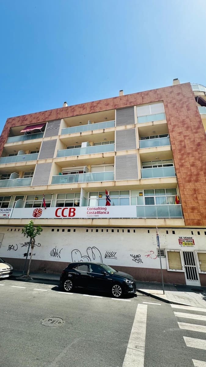 2 slaapkamer Appartement te koop in Torrevieja met garage - € 173.500 (Ref: 10117966)