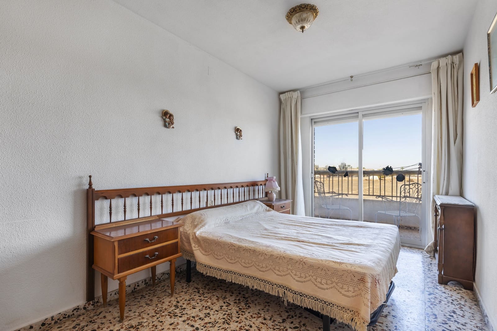 2 soveværelse Lejlighed til salg i Torrevieja med swimmingpool - € 155.000 (Ref: 10117982)