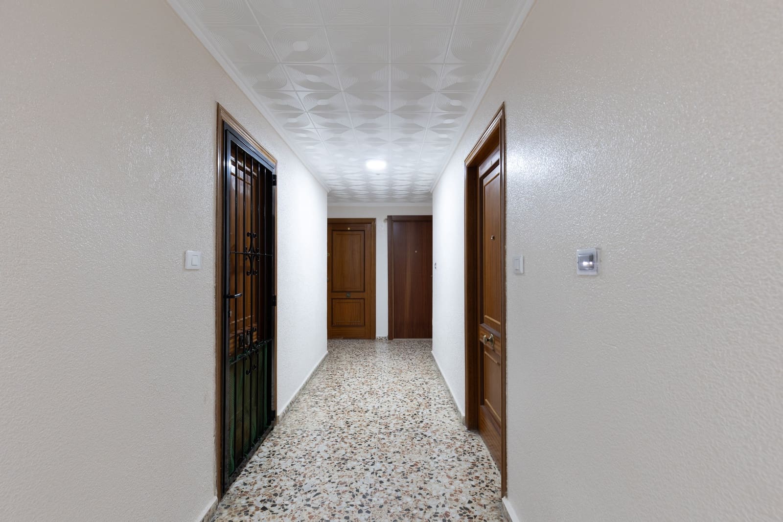 2 soveværelse Lejlighed til salg i Torrevieja med swimmingpool - € 155.000 (Ref: 10117982)