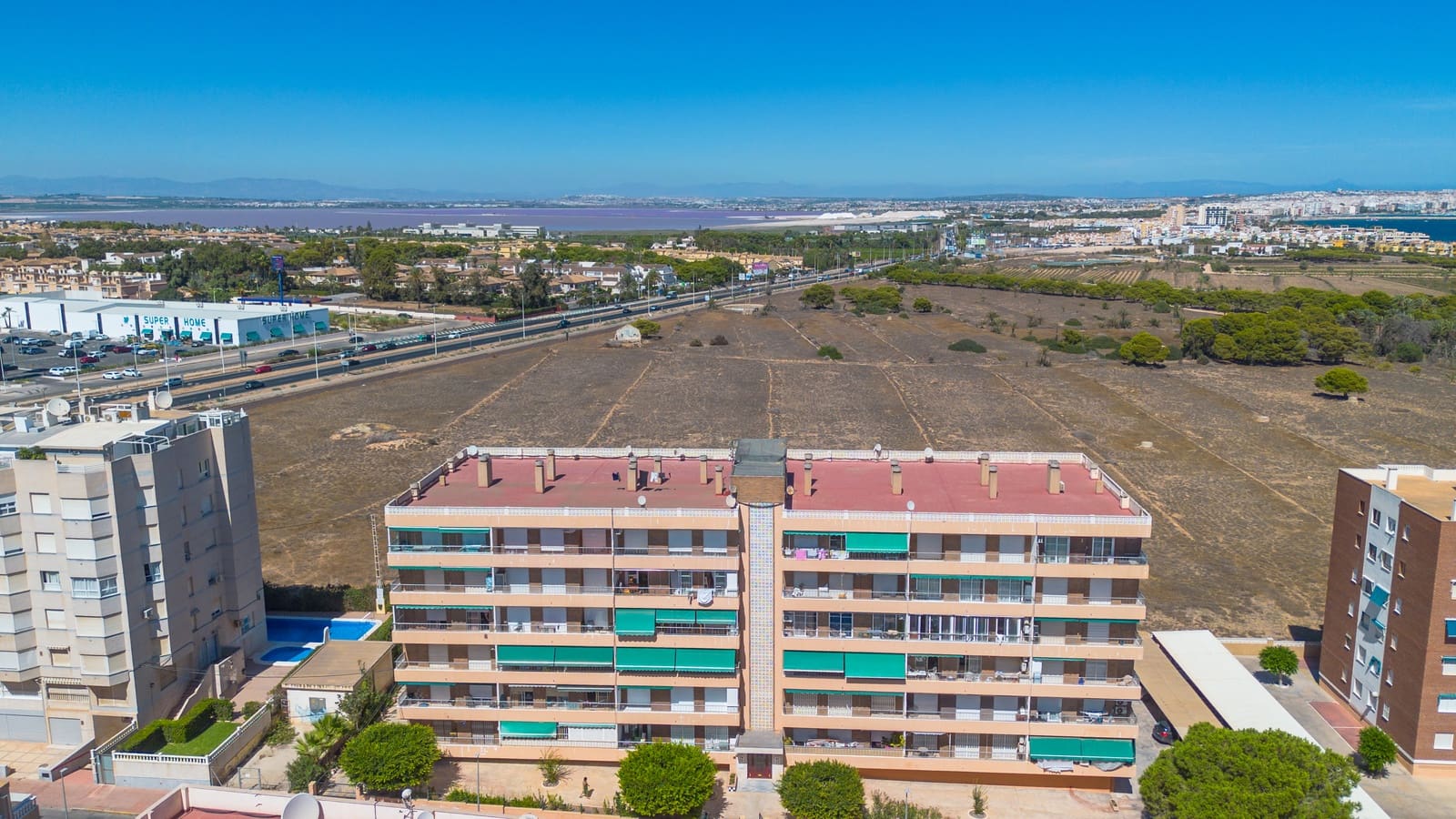 2 soveværelse Lejlighed til salg i Torrevieja med swimmingpool - € 155.000 (Ref: 10117982)