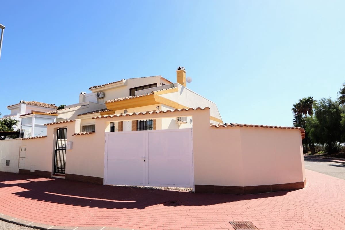 2 bedroom Semi-detached Villa for sale in Sucina with pool garage - € 179,995 (Ref: 10117997)