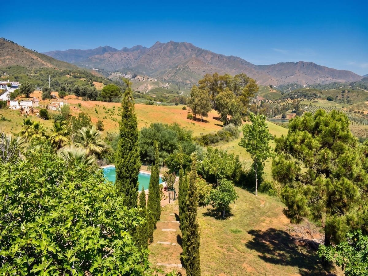 4 sovrum Villa till salu i Mijas med pool garage - 2 000 000 € (Ref: 10117999)