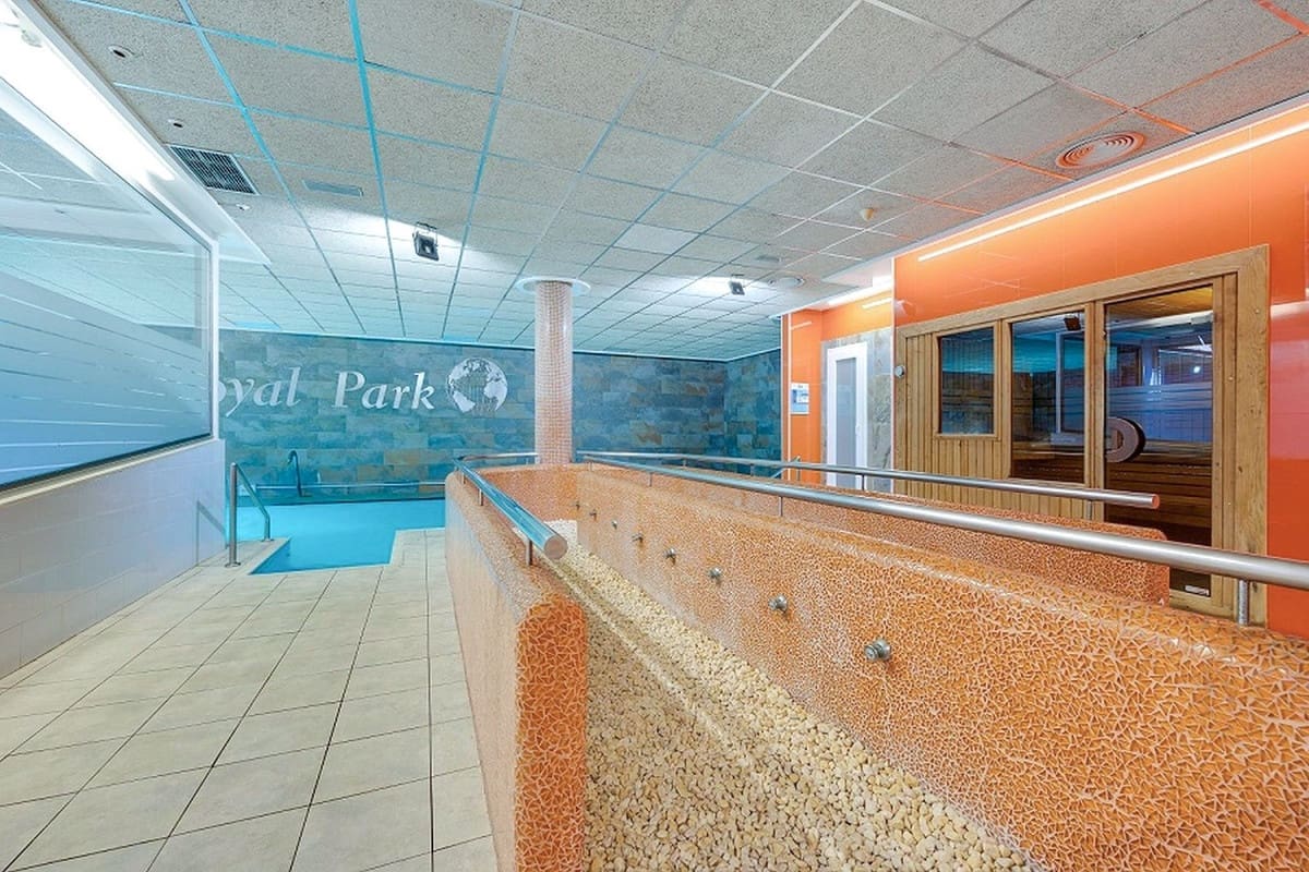 Apartamento de 2 habitaciones en Orihuela Costa en venta con piscina garaje - 233.000 € (Ref: 10119078)