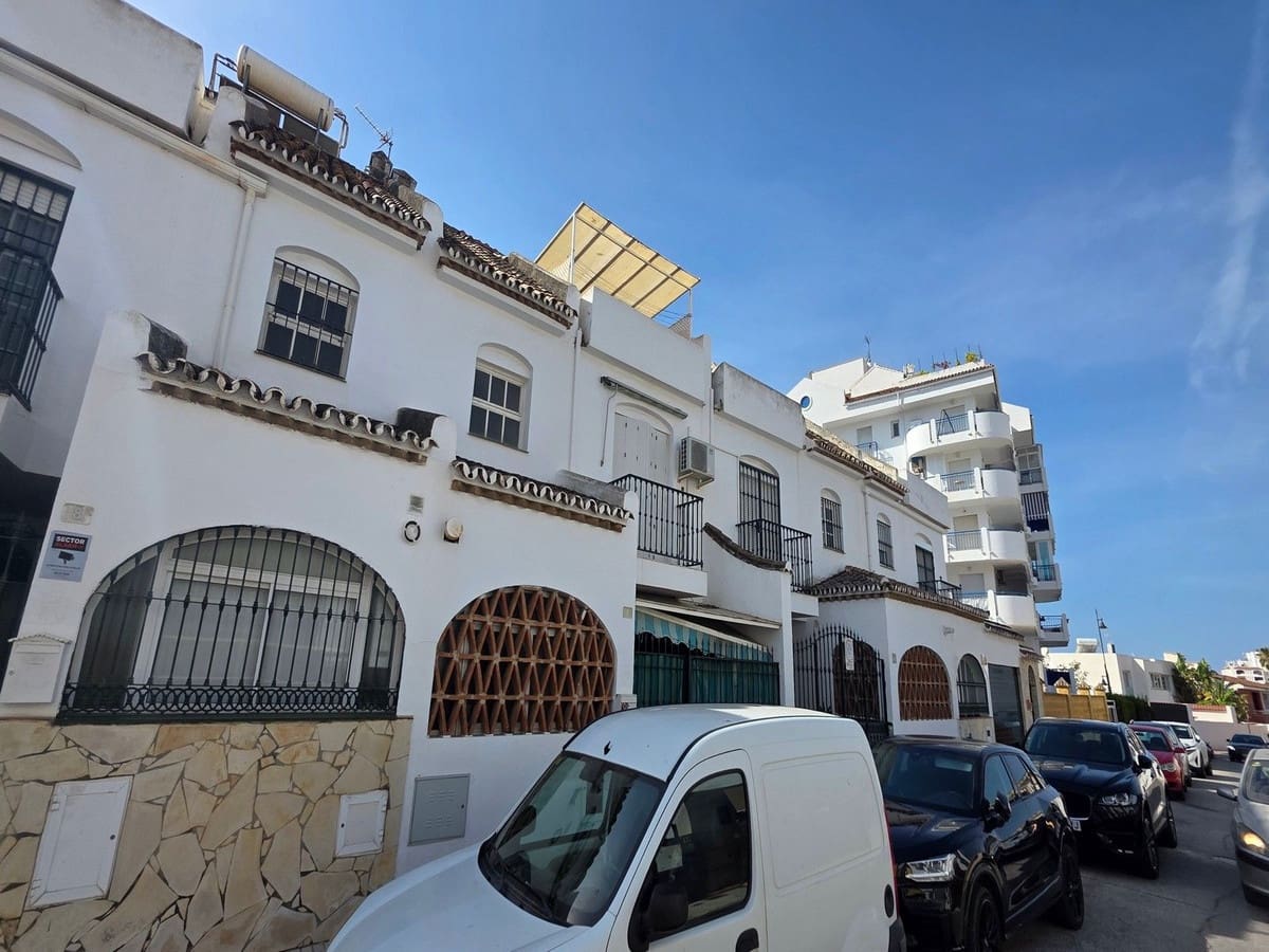 5 soveværelse Byhus til salg i Fuengirola med swimmingpool garage - € 470.000 (Ref: 10119144)