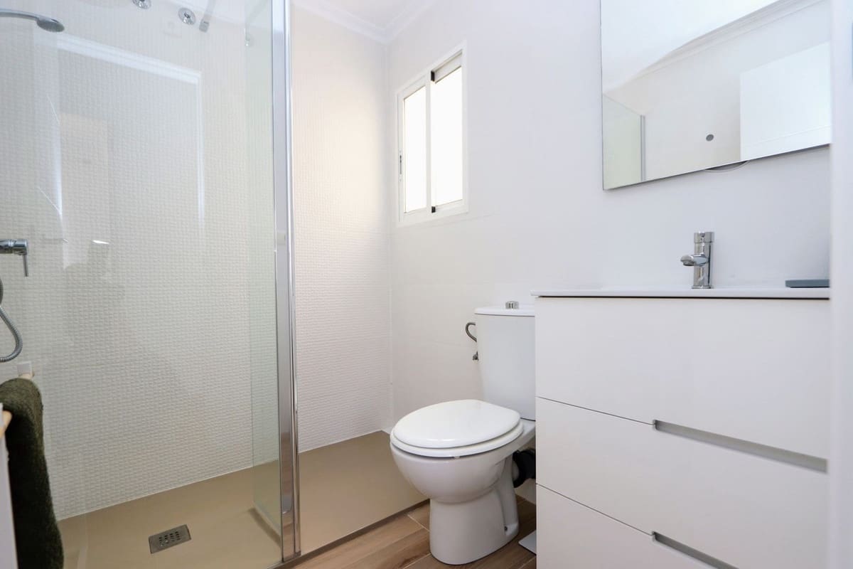 3 slaapkamer Huis te koop in Playa Flamenca met zwembad garage - € 279.999 (Ref: 10119147)