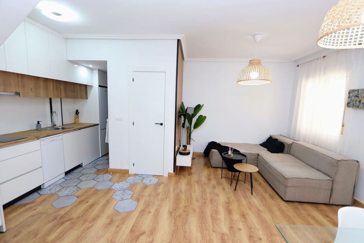 3 slaapkamer Huis te koop in Playa Flamenca met zwembad garage - € 279.999 (Ref: 10119147)